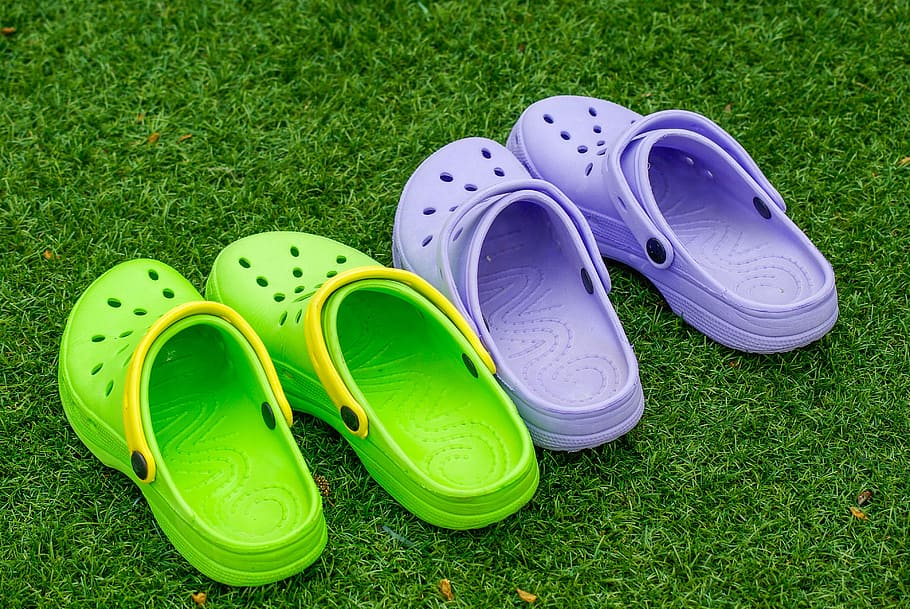 How to Style Crocs