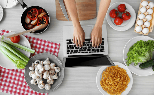 How do food bloggers get paid